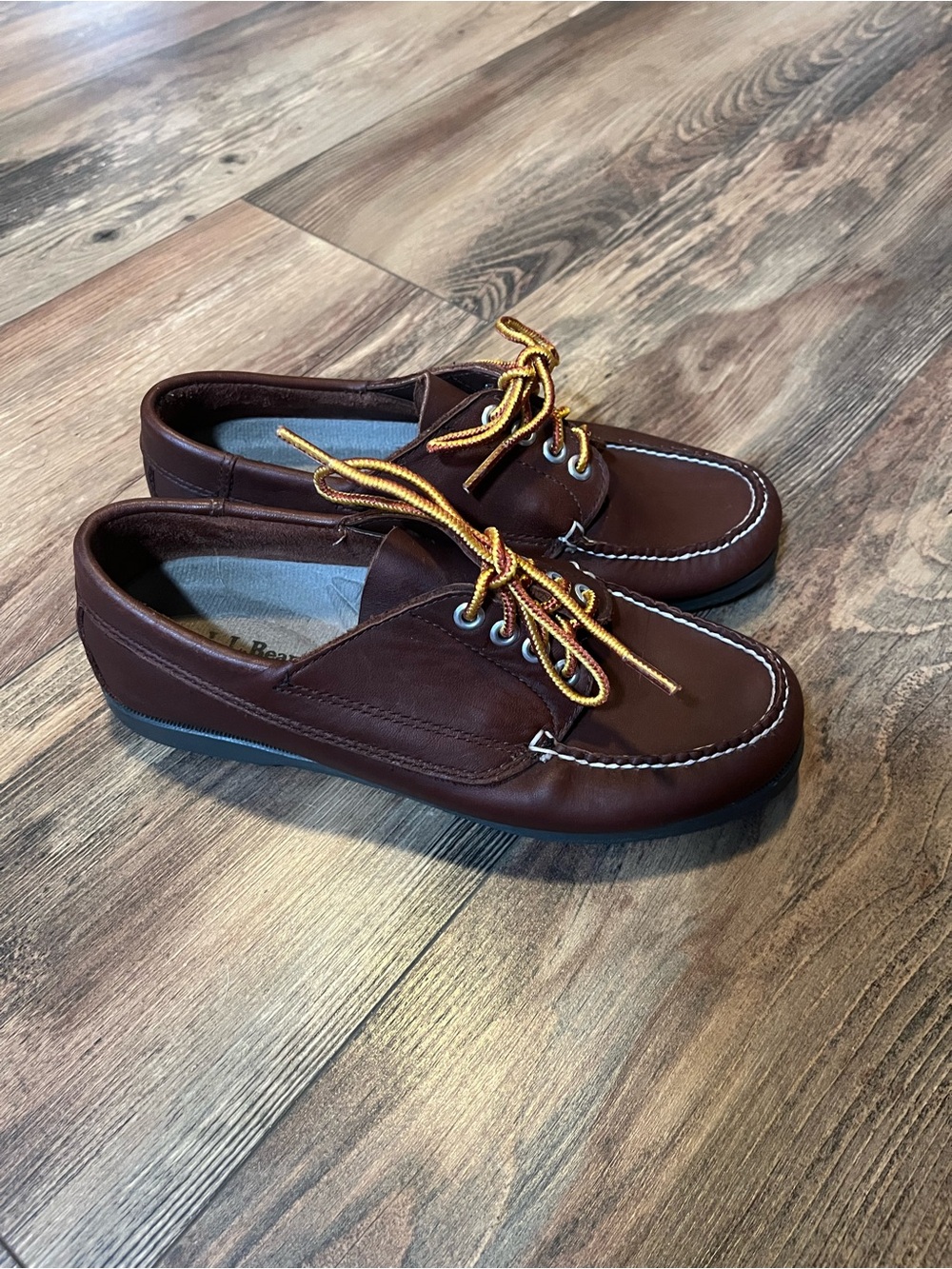L.L.Bean Brown Leather Boat Shoes Men’s/Women’s Size 7 Lace-Up Moccasin Shoes